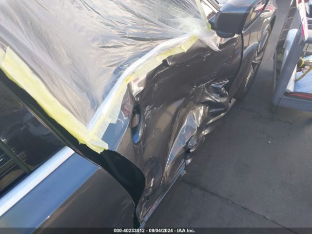 3MW5R1J05L8B30976 BMW 330I
