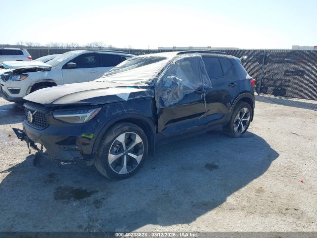 YV4L12UW6P2983721 Volvo Xc40 B5 Plus Dark Theme