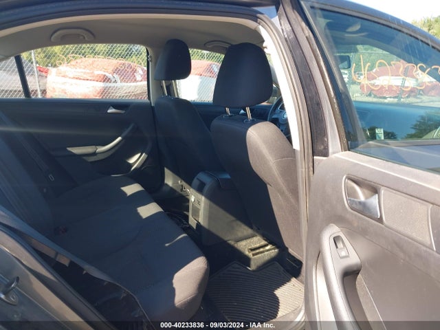 3VW2K7AJ8EM290718 Volkswagen Jetta 2.0l S