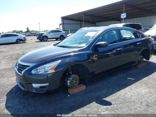 Nissan Altima 2.5 S 2015 1N4AL3AP5FC477612 Image 2