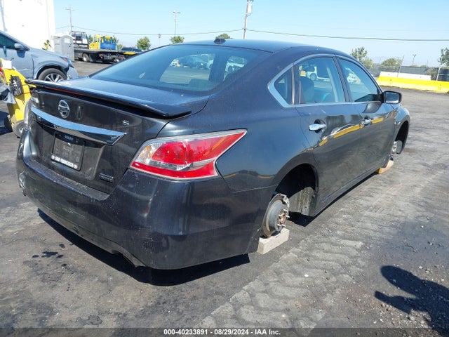 Nissan Altima 2.5 S 2015 1N4AL3AP5FC477612 Image 4