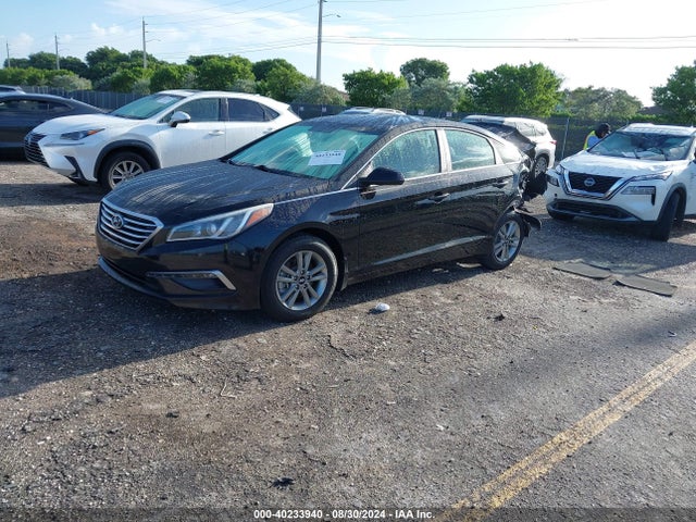 Hyundai SONATA SE 2015 5NPE24AF2FH150262 Image 2