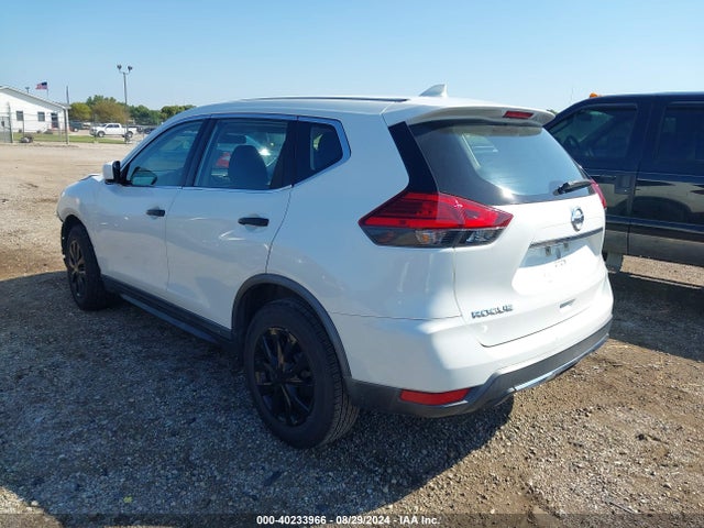 Nissan ROGUE S 2017 KNMAT2MTXHP599035 Image 3