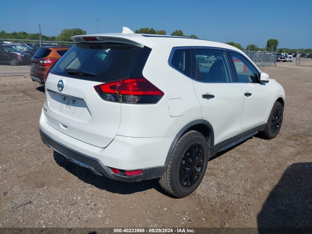 Nissan ROGUE S 2017 KNMAT2MTXHP599035 Image 4