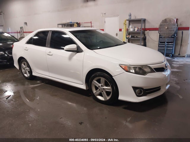 2014 4T1BF1FKXEU780610 main image