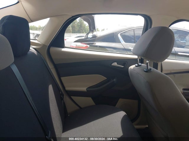 Ford FOCUS SE 2014 1FADP3F27EL152585 Image 8