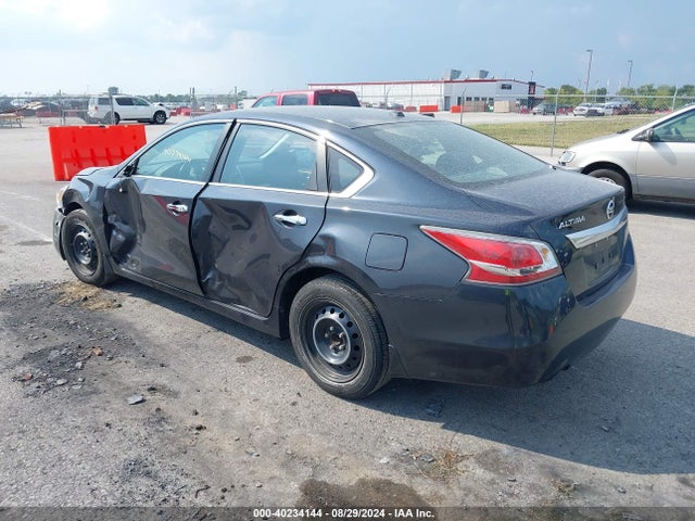 Nissan Altima 2.5 S 2015 1N4AL3AP7FC169244 Image 3