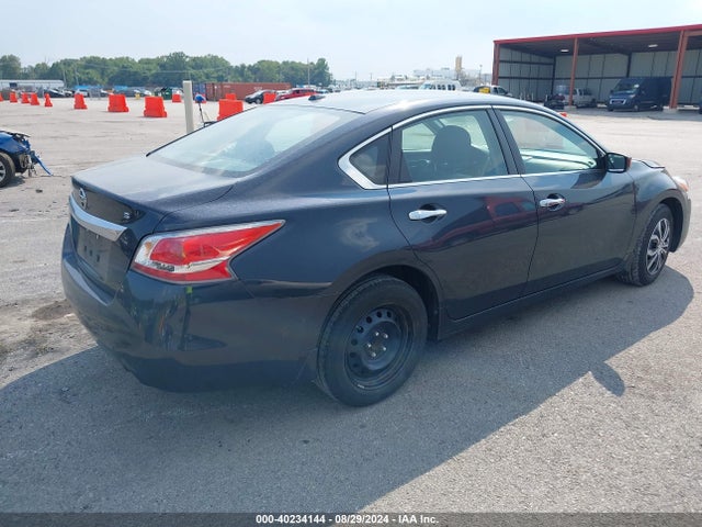Nissan Altima 2.5 S 2015 1N4AL3AP7FC169244 Image 4