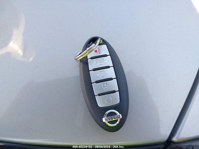 Nissan ROGUE SV 2017 5N1AT2MV1HC738540 Image 11