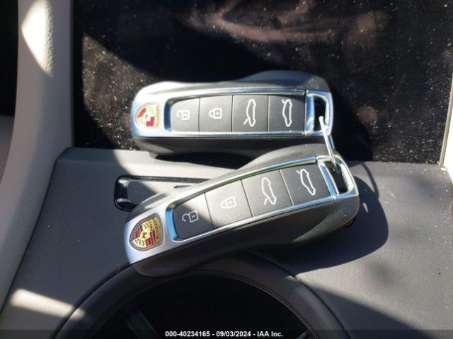 WP0AA2Y16RSA10854 Porsche Taycan