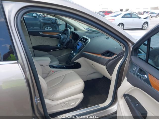 5LMCJ2C92KUL51139 Lincoln MKC SELECT