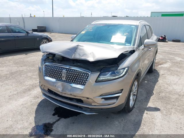 5LMCJ2C92KUL51139 Lincoln MKC SELECT