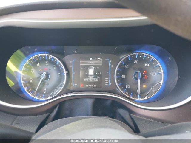 2C4RC1DG7HR663885 Chrysler Pacifica Touring