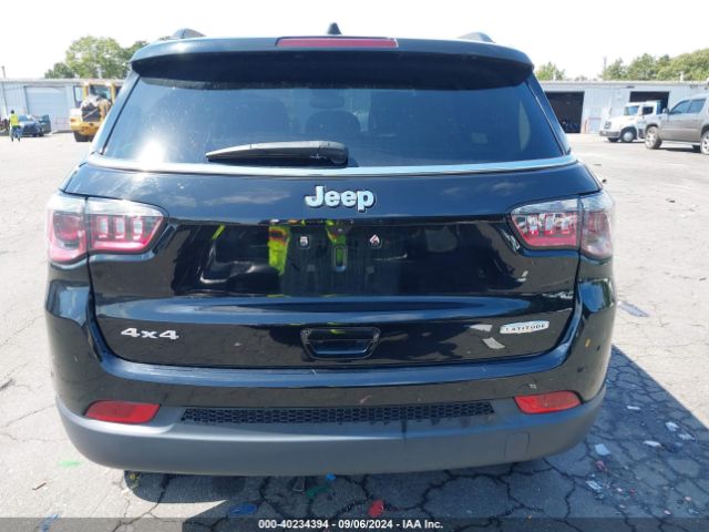 3C4NJDBB8NT105422 Jeep Compass Latitude 4x4