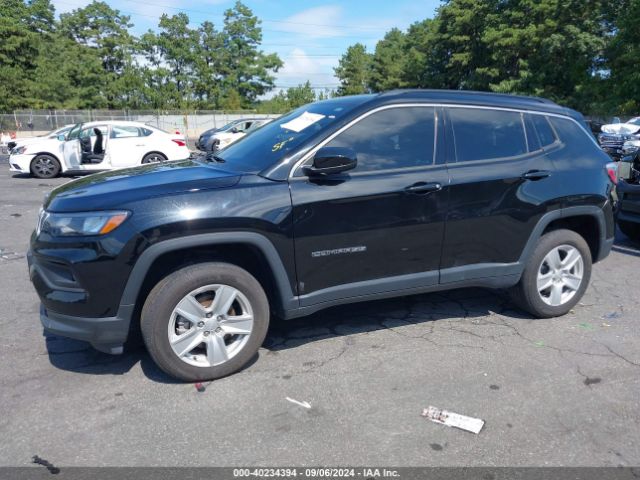 3C4NJDBB8NT105422 Jeep Compass Latitude 4x4