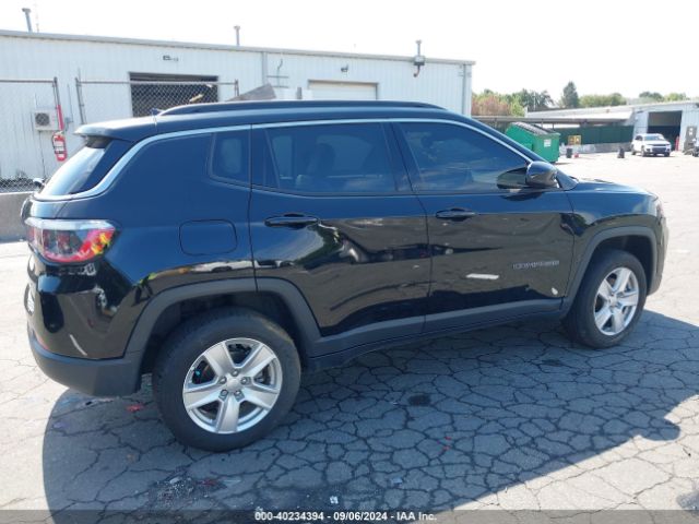 3C4NJDBB8NT105422 Jeep Compass Latitude 4x4