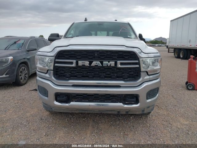 3C6UR5HJ2KG551411 RAM 2500 Tradesman  4x4 8' Box