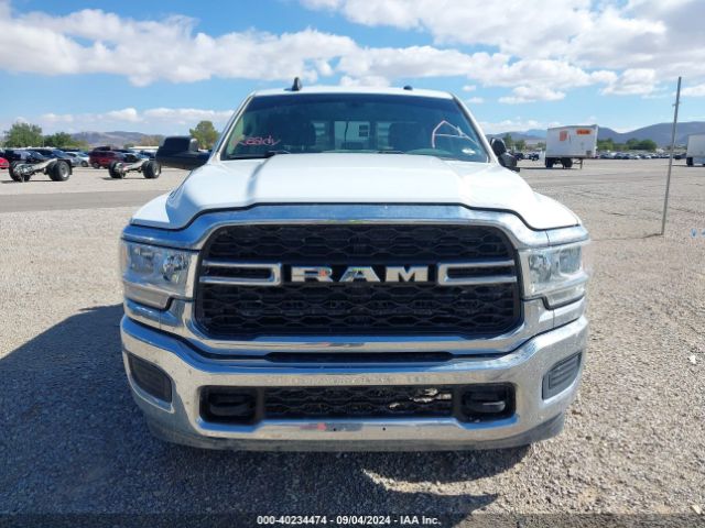 3C6UR5HJ0KG551407 RAM 2500 Tradesman  4x4 8' Box