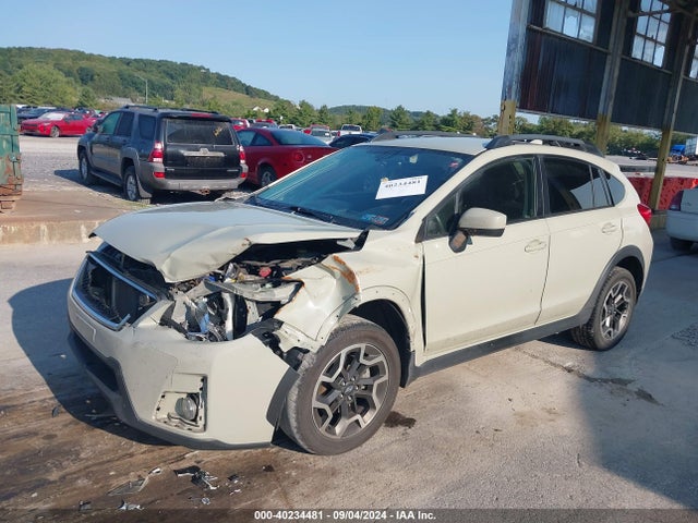 Subaru Crosstrek 2.0i Premium 2017 JF2GPADC7H8218925 Image 2