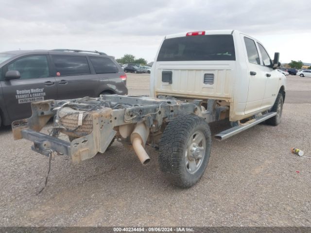 3C7WR5HJ9LG118366 RAM 2500 Tradesman  4x4 8' Box