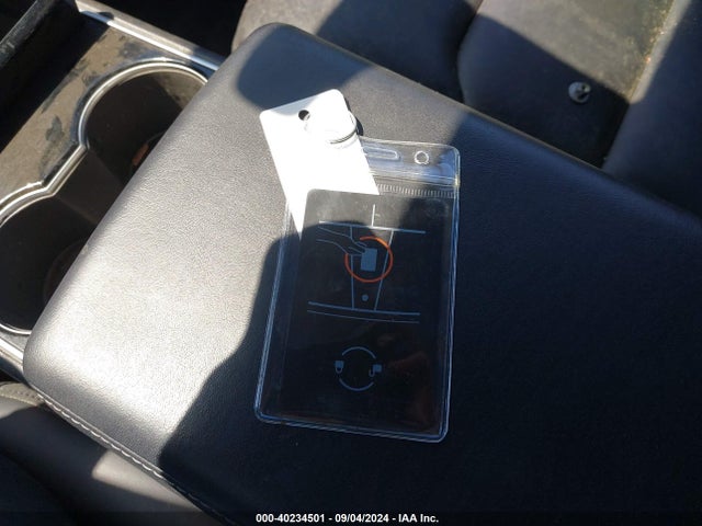 2021 TESLA MODEL Y 5YJYGDEE1MF097792 Photo 10