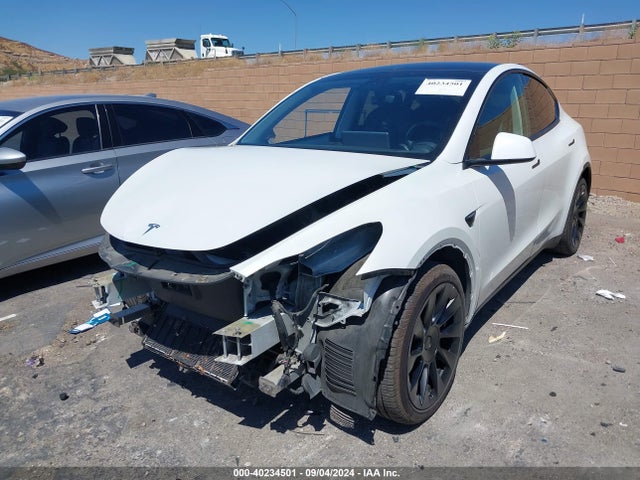 2021 TESLA MODEL Y 5YJYGDEE1MF097792 Photo 1
