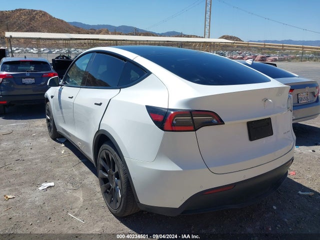 2021 TESLA MODEL Y 5YJYGDEE1MF097792 Photo 2