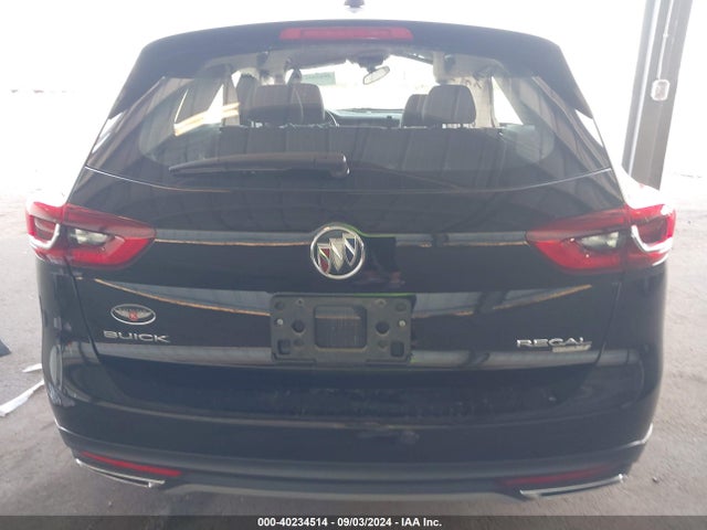 W04GV8SX9J1135489 Buick Regal Tourx Essence