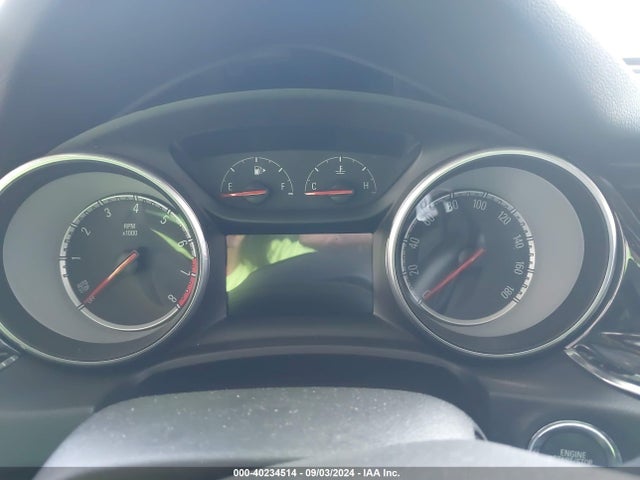 W04GV8SX9J1135489 Buick Regal Tourx Essence