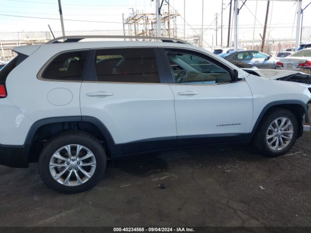 1C4PJLCB4KD439563 Jeep Cherokee Latitude Fwd