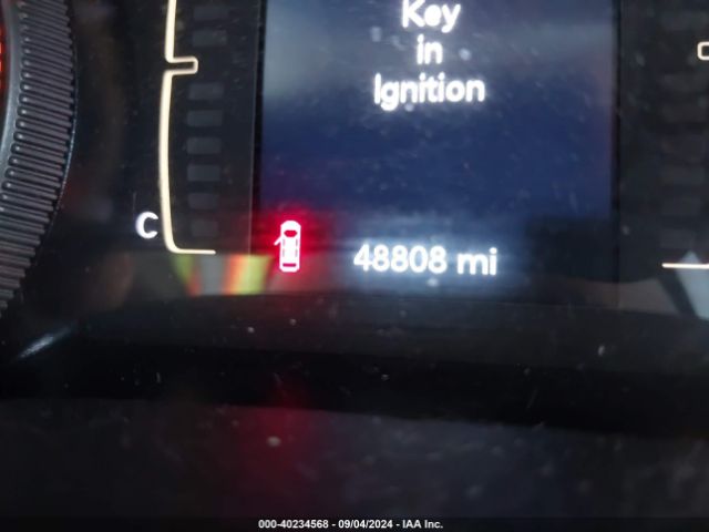 1C4PJLCB4KD439563 Jeep Cherokee Latitude Fwd