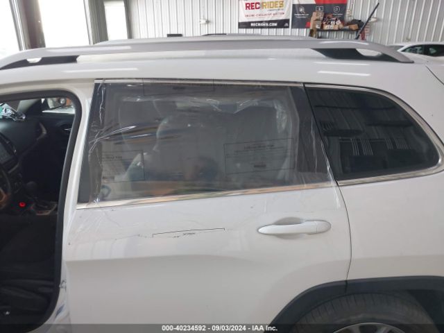 1C4PJLCSXFW507293 Jeep Cherokee Latitude