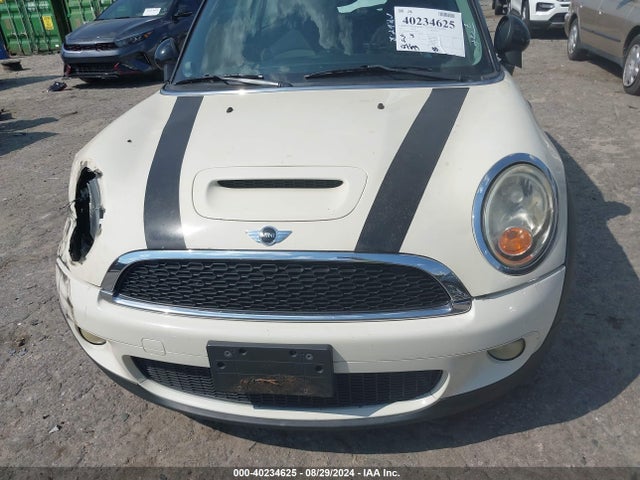 2010 MINI COOPER S WMWMF7C59ATZ69731 Photo 5