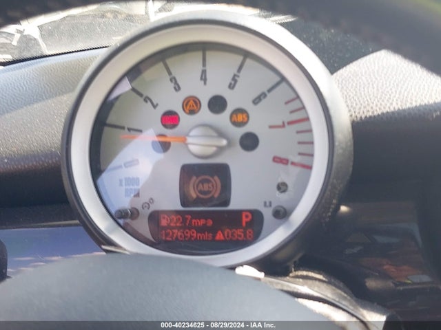 2010 MINI COOPER S WMWMF7C59ATZ69731 Photo 6