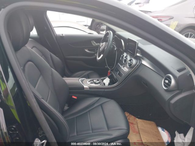 55SWF4JB0HU215390 Mercedes-Benz C 300 Luxury/sport