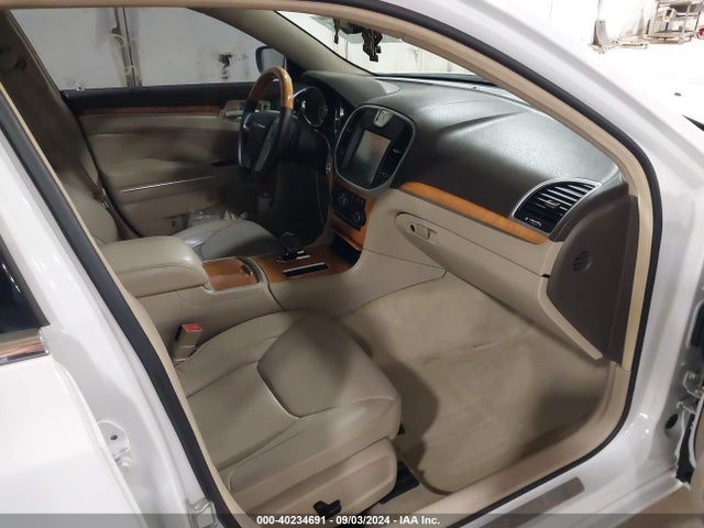 2C3CCAEG8EH380907 Chrysler 300C