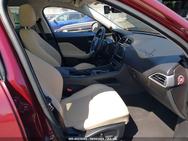 2017 JAGUAR F-PACE SADCJ2BV0HA491579 Photo 4