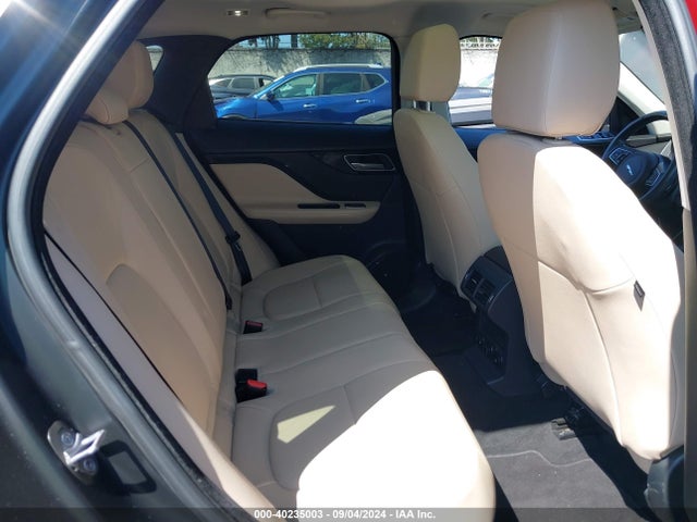 2017 JAGUAR F-PACE SADCJ2BV0HA491579 Photo 7