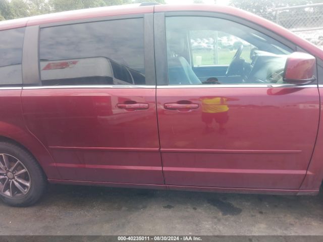 2C4RDGCG4HR825215 Dodge Grand Caravan Sxt