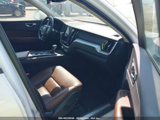 LYV102RK8JB122615 Volvo Xc60 T5 Momentum
