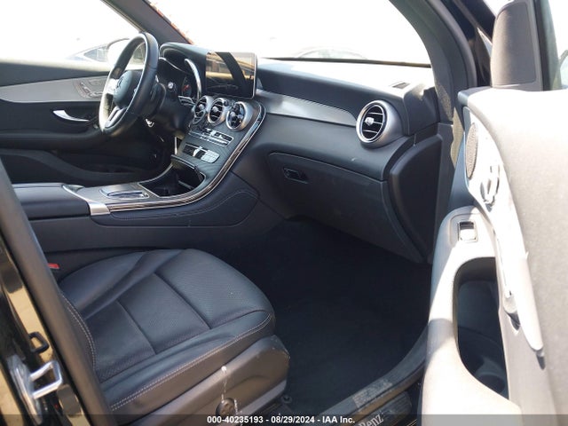 W1N0G8DB3MF869693 Mercedes-Benz Glc 300 Suv
