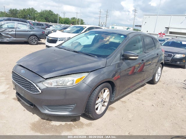 Ford FOCUS SE 2016 1FADP3K22GL216654 Image 2