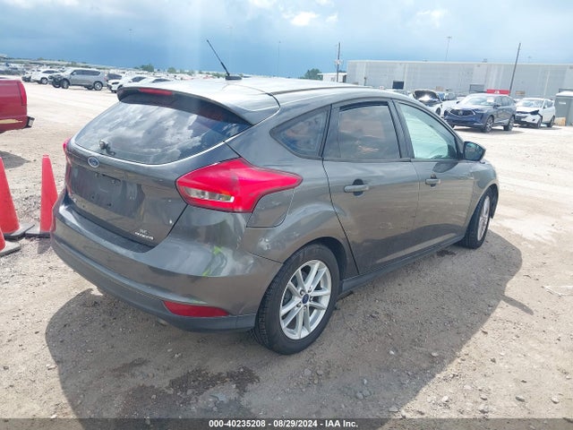 Ford FOCUS SE 2016 1FADP3K22GL216654 Image 4