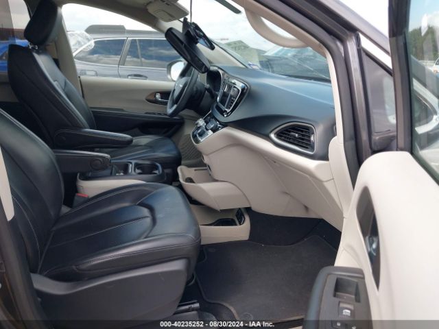 2C4RC1DG8LR182052 Chrysler Voyager Lxi