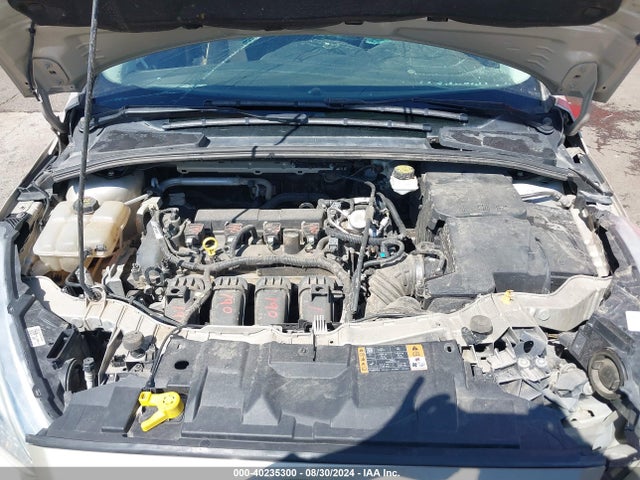 Ford FOCUS SE 2018 1FADP3F27JL288113 Image 10