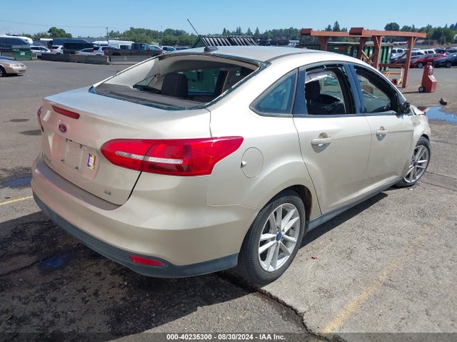 Ford FOCUS SE 2018 1FADP3F27JL288113 Image 4