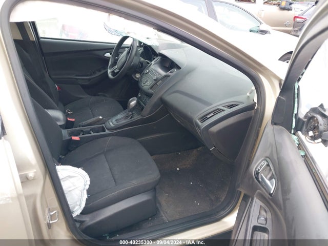 Ford FOCUS SE 2018 1FADP3F27JL288113 Image 5