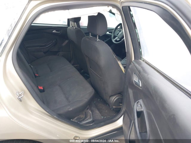 Ford FOCUS SE 2018 1FADP3F27JL288113 Image 8
