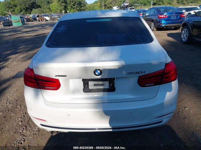 BMW 330i Xdrive 2018 WBA8D9C55JEM33981 Image 16