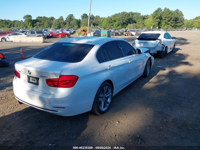 WBA8D9C55JEM33981 BMW 330i Xdrive